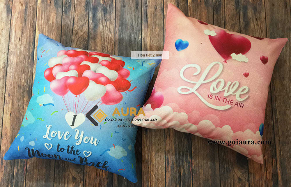 Góc Làm Việc Êm Ái Dễ Thương Cùng Gối Tựa Lưng Văn Phòng Cao Cấp goi sofa trai tim hong