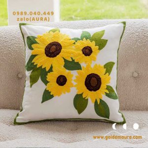 Gối Sofa Thêu Hoa Vàng