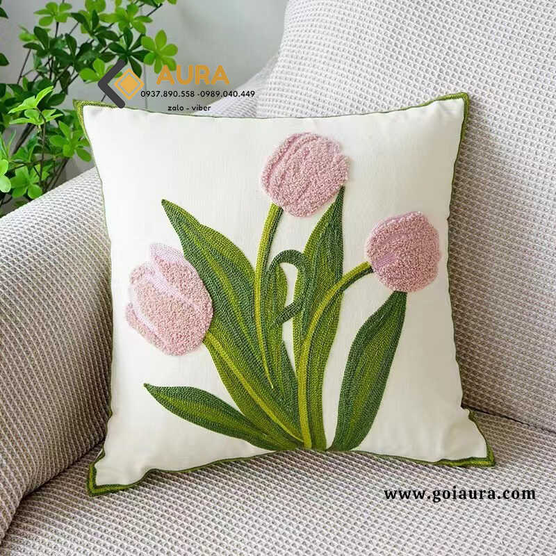 Những Mẫu Gối Tựa Sofa Thêu Hoa Được Yêu Thích Nhất gối thêu hoa tulip hồng