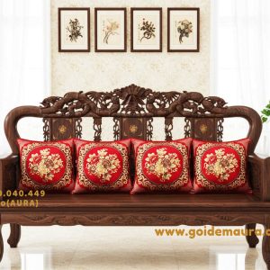 gối tựa ghế gỗ màu đỏ