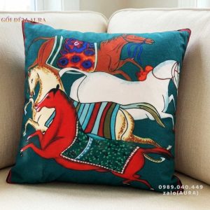Gối Sofa Hoàng Gia Ngựa Xanh